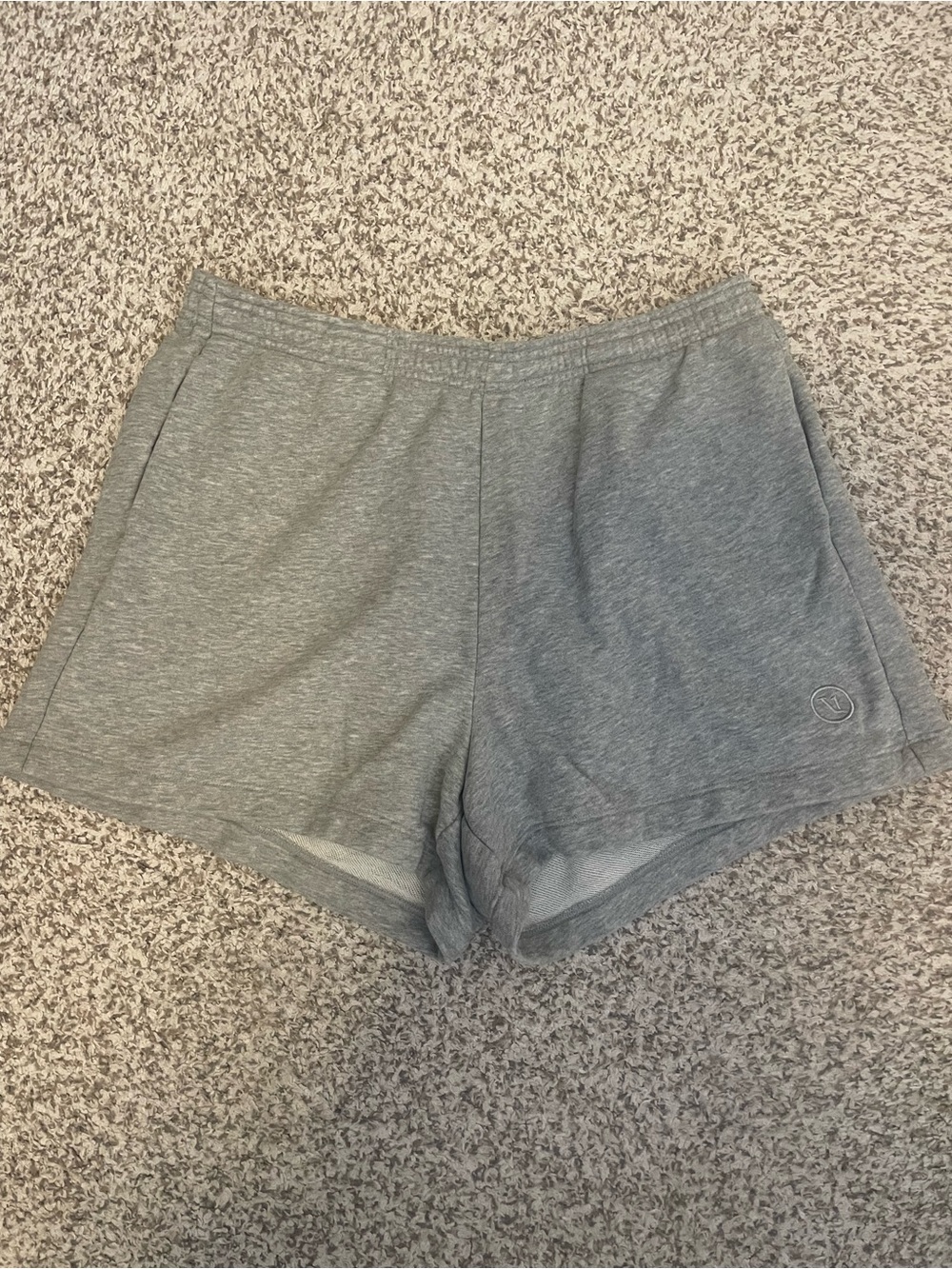 Women's Gray Vuori Sedona Shorts Large